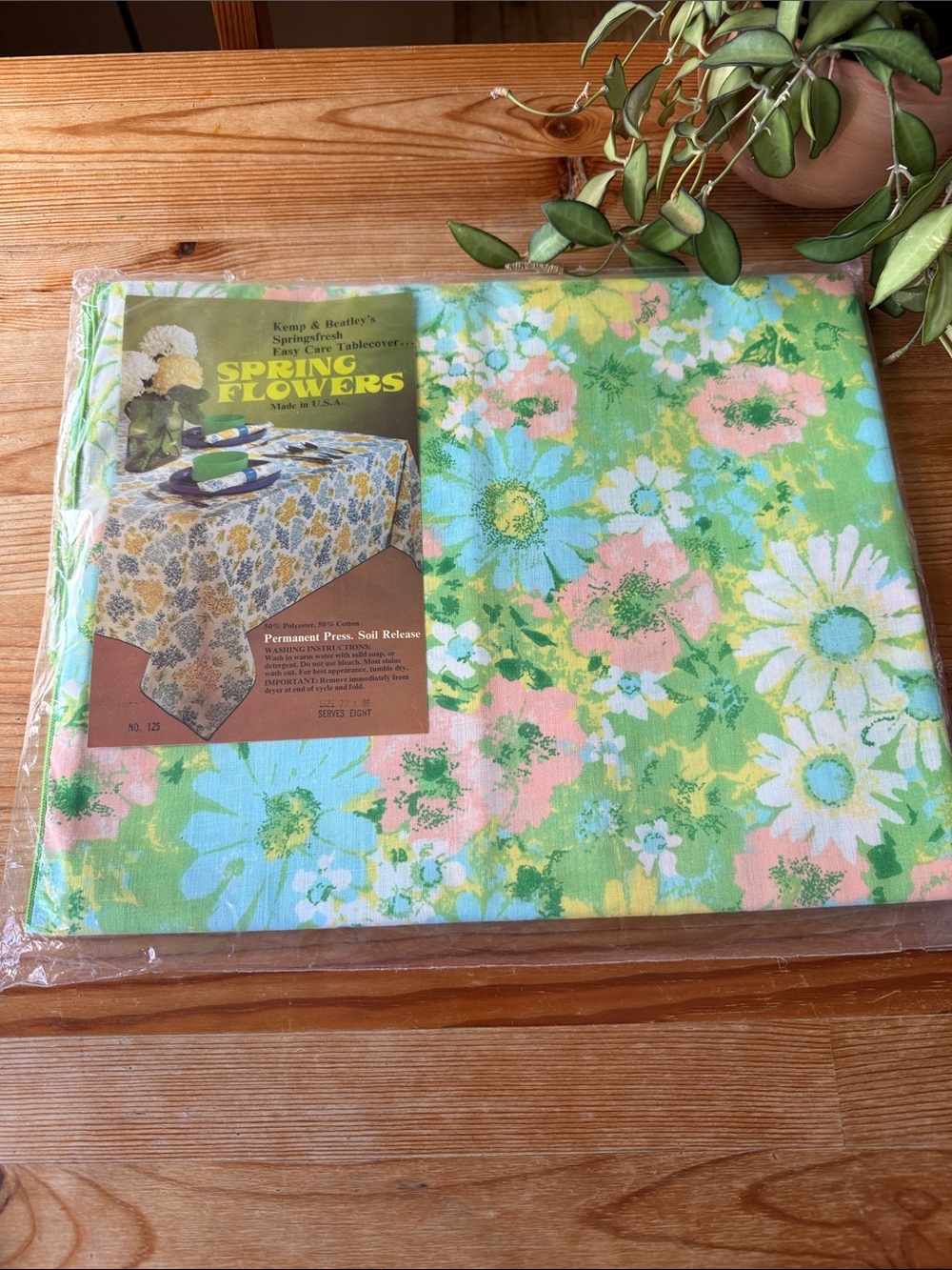 Vintage Flower Power Tablecover